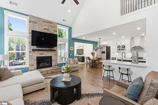 9 Compton Drive, Greenville, SC 29615