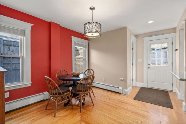 194 College Farm Rd, Waltham, MA 02451