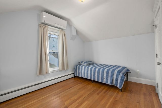 194 College Farm Rd, Waltham, MA 02451