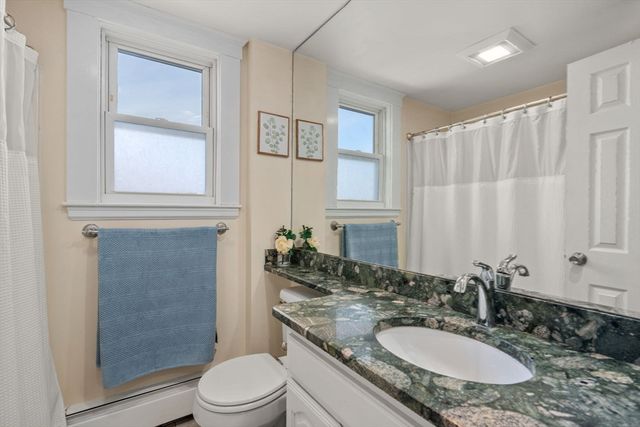 194 College Farm Rd, Waltham, MA 02451