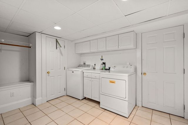 194 College Farm Rd, Waltham, MA 02451