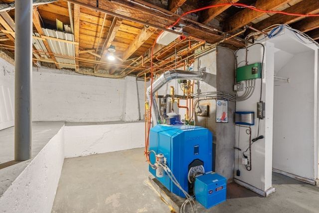 194 College Farm Rd, Waltham, MA 02451