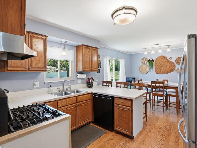 4112 Thorney Drive, Shelby Twp, MI 48316