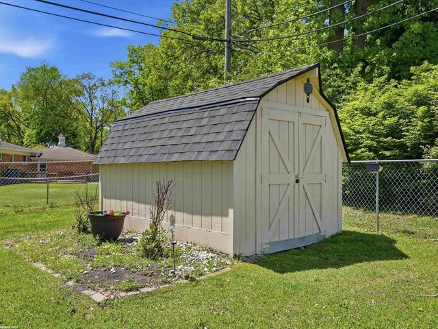 4112 Thorney Drive, Shelby Twp, MI 48316