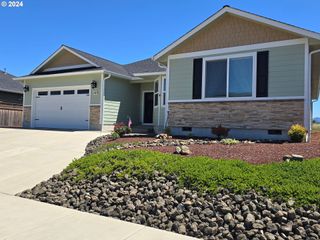 197 WIL Way, Winston, OR 97496