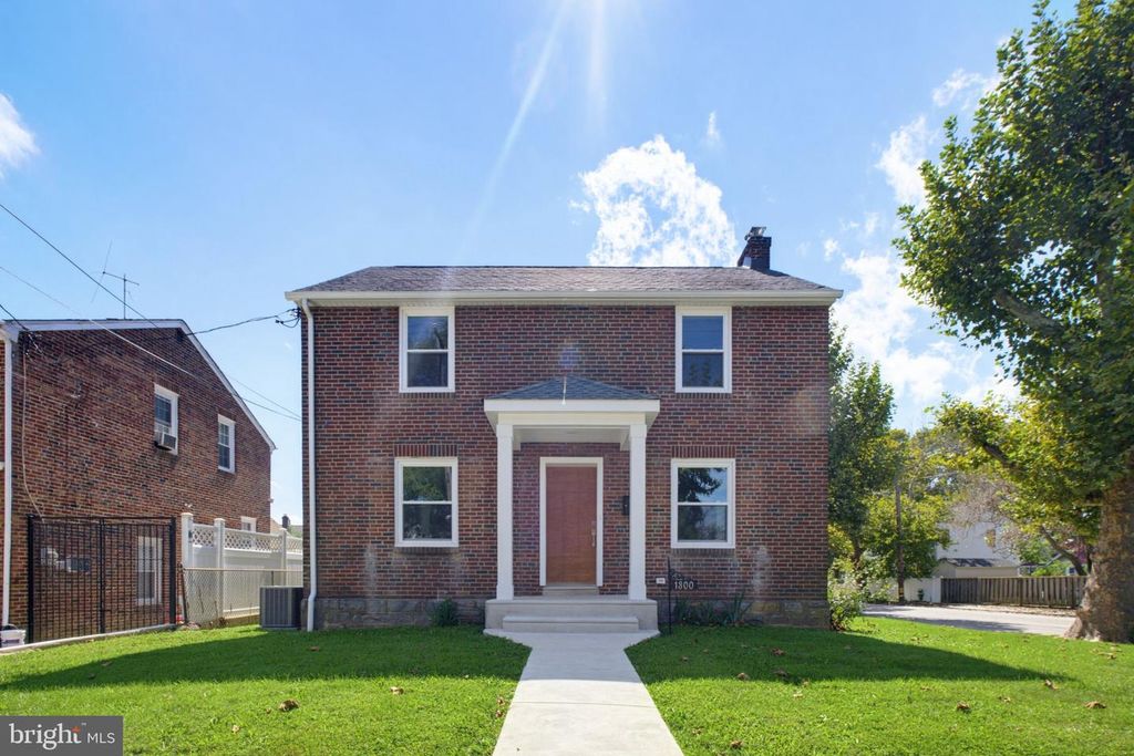 1300 PRINCETON AVE, PHILADELPHIA, PA 19111 — exterior