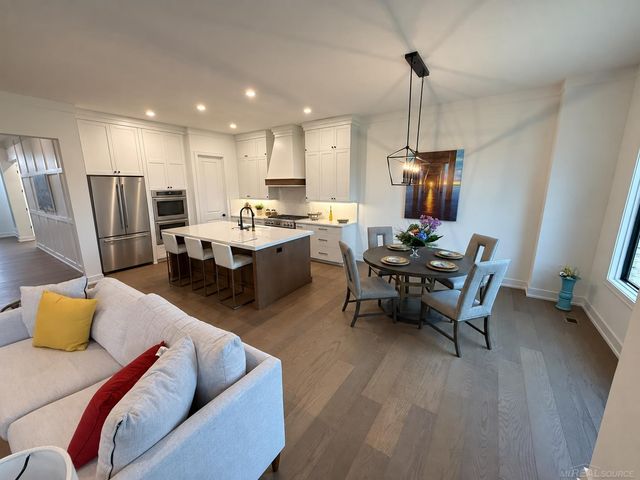 14004 Quail View Drive, Washington Twp, MI 48094