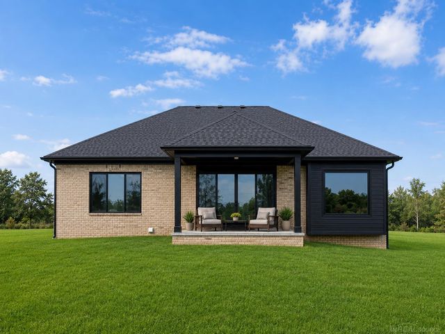 14004 Quail View Drive, Washington Twp, MI 48094