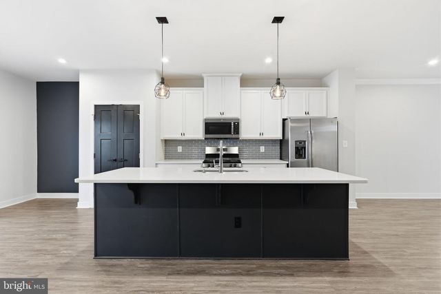 18091 RED CEDAR RD, Dumfries, VA 22026