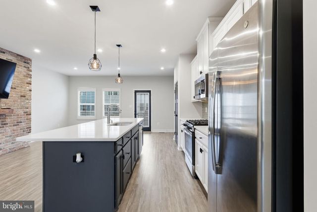 18091 RED CEDAR RD, Dumfries, VA 22026