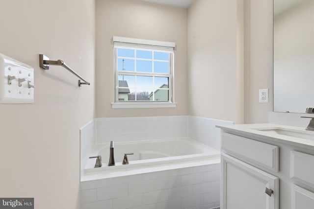 18091 RED CEDAR RD, Dumfries, VA 22026