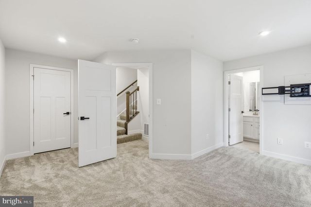 18091 RED CEDAR RD, Dumfries, VA 22026