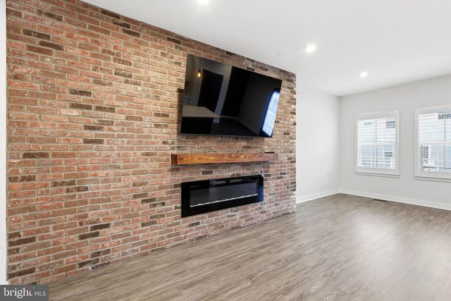 18091 RED CEDAR RD, Dumfries, VA 22026