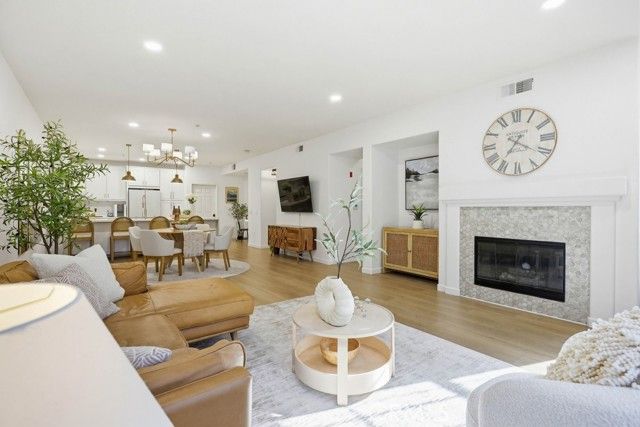 6 Idyllwild 10, Irvine, CA 92602