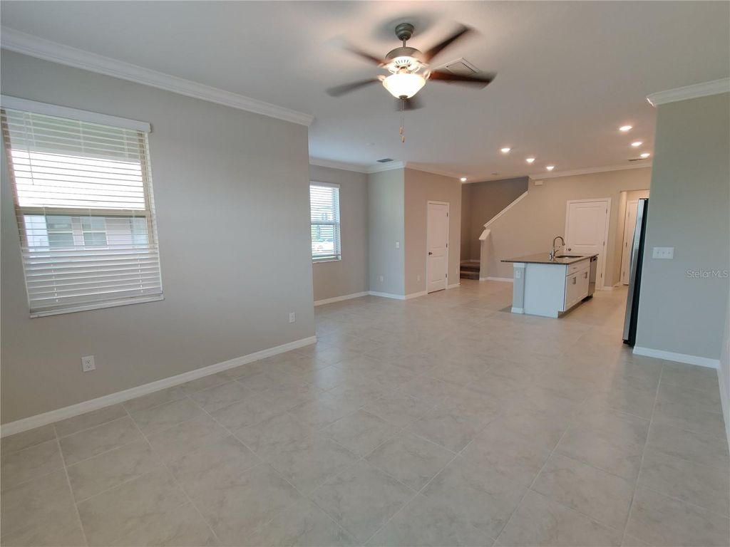 Image 11 of property listing at 31576 BLUE PASSING LOOP, Wesley Chapel, FL 33545