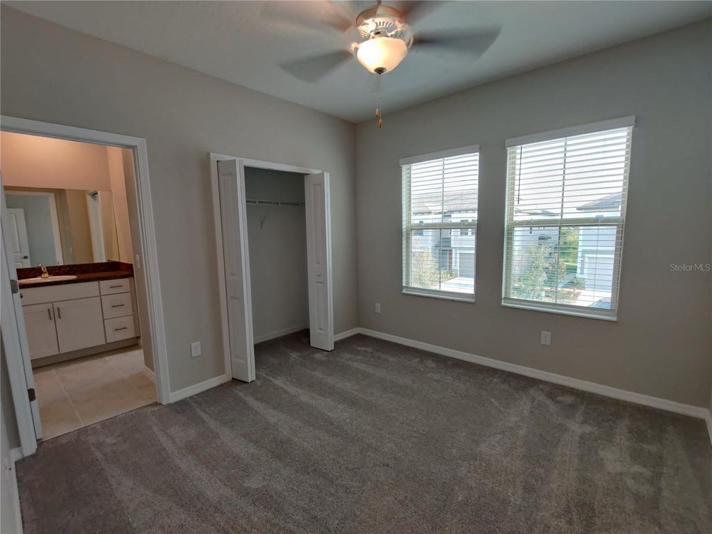 Image 15 of property listing at 31576 BLUE PASSING LOOP, Wesley Chapel, FL 33545