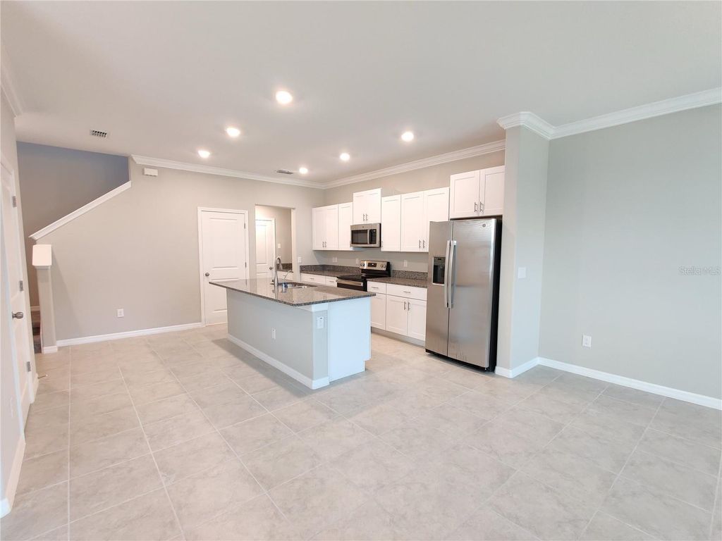 Image 4 of property listing at 31576 BLUE PASSING LOOP, Wesley Chapel, FL 33545
