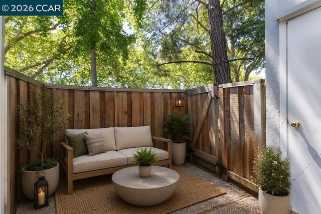 401 Old Orchard Ct, Danville, CA 94526
