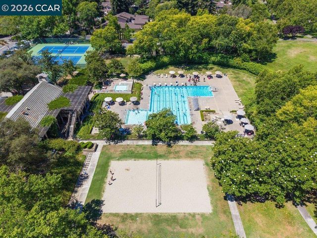 401 Old Orchard Ct, Danville, CA 94526