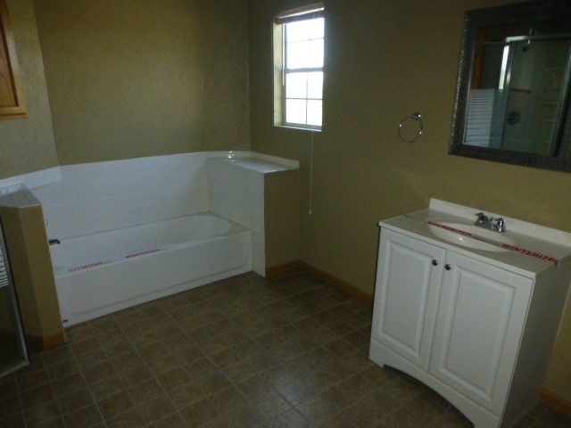 130 Lakeview Trail, Weatherford, TX 76087