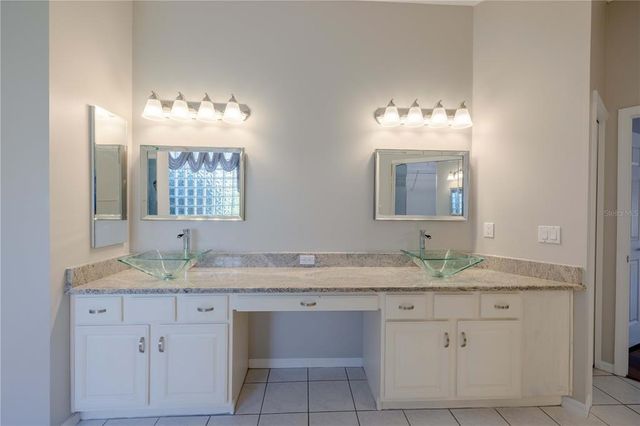 9159 HIGHLAND RIDGE WAY, Tampa, FL 33647