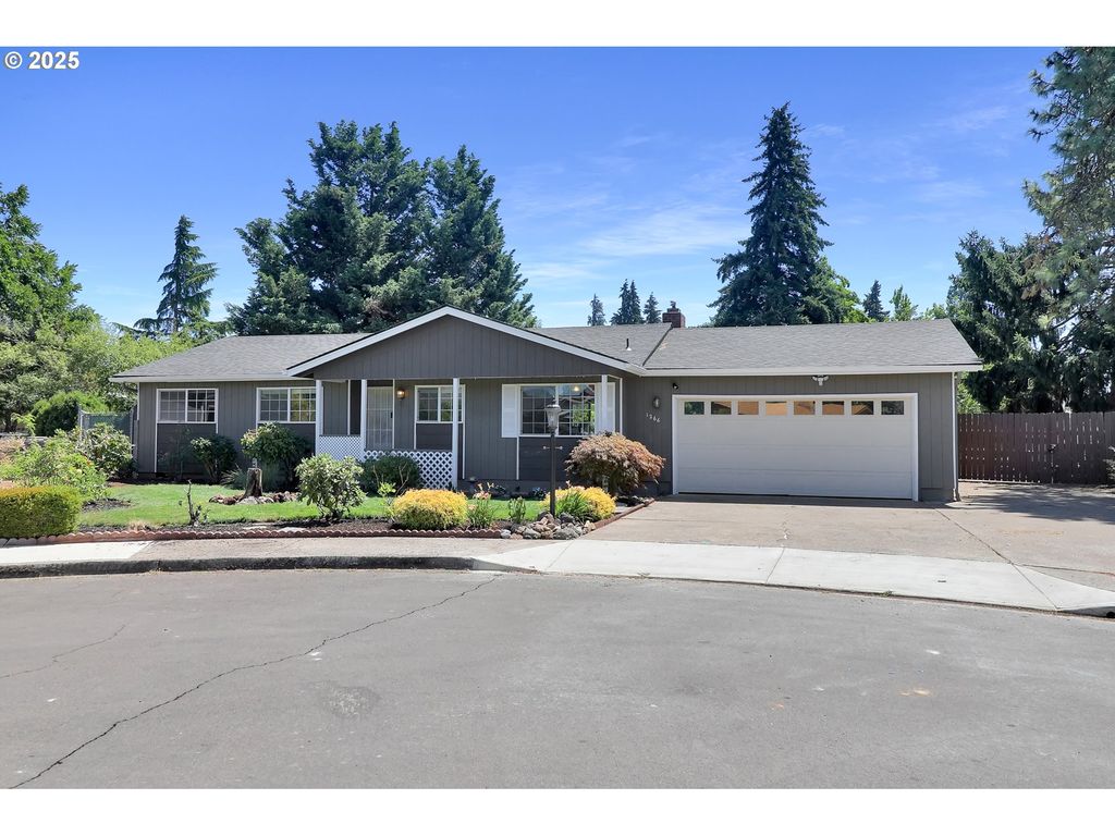 1266 KENRAY Loop, Springfield, OR 97477