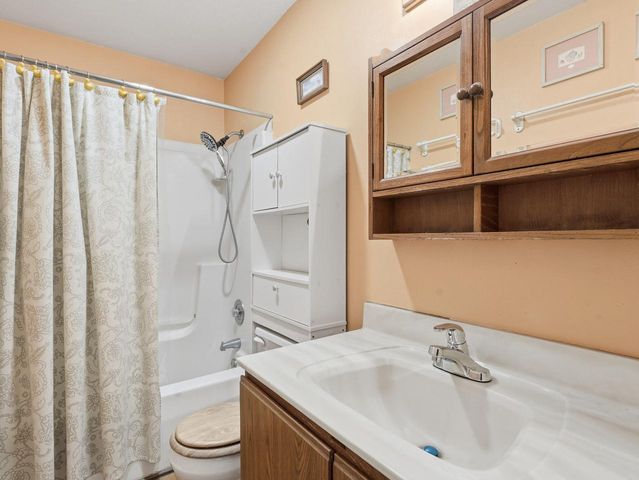 5316 66th PLACE, Kenosha, WI 53142