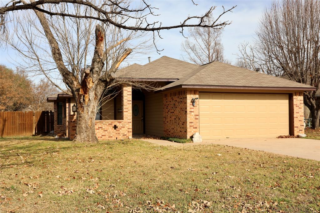 2901 Anysa Lane, Denton, TX 76209