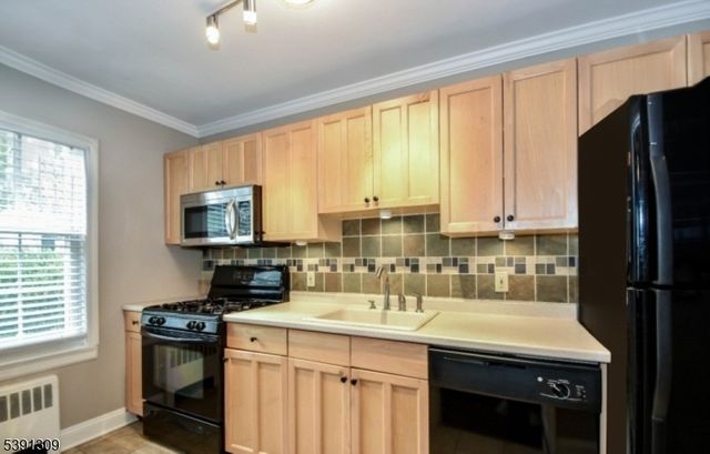 30 C Parkway Village C, Cranford Twp., NJ 07016