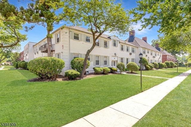 30 C Parkway Village C, Cranford Twp., NJ 07016