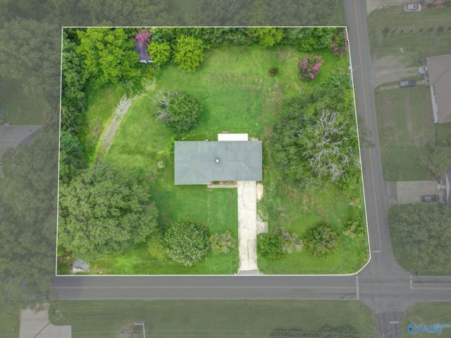 312 North Edmondson, Albertville, AL 35950