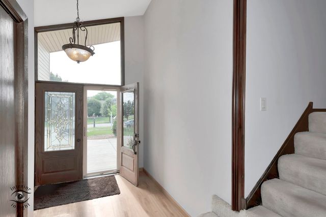 14332 S West Glen Drive, Homer Glen, IL 60491