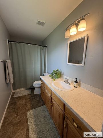 659 Marjorie Avenue, Ammon, ID 83401