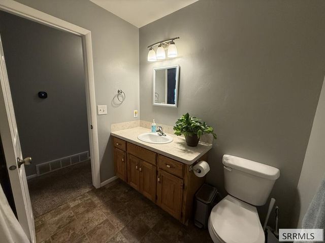 659 Marjorie Avenue, Ammon, ID 83401
