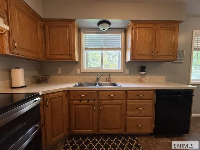 659 Marjorie Avenue, Ammon, ID 83401