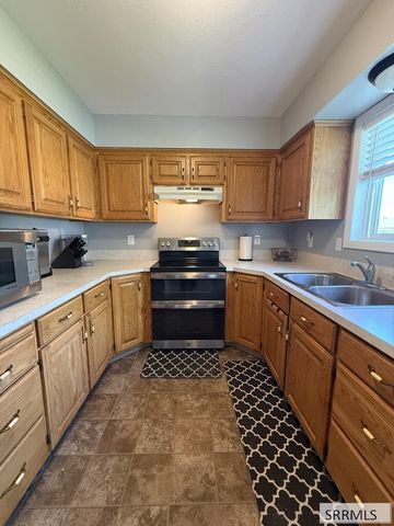 659 Marjorie Avenue, Ammon, ID 83401
