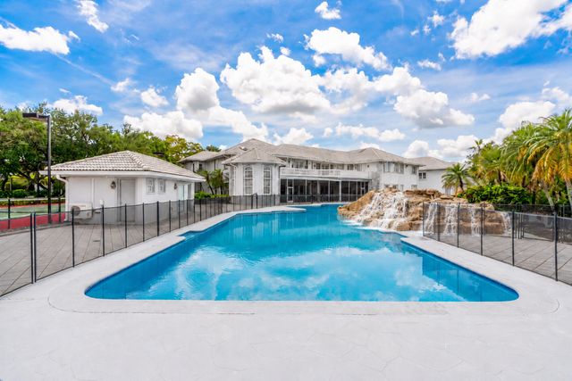 1800 Eagle Trace Boulevard, Coral Springs, FL 33071