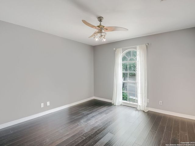 15711 WOLF CREEK ST, San Antonio, TX 78232