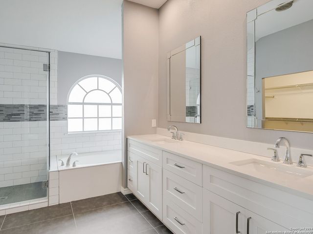 15711 WOLF CREEK ST, San Antonio, TX 78232