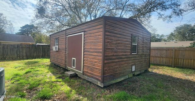 2903 Larchmont Street, Pascagoula, MS 39567