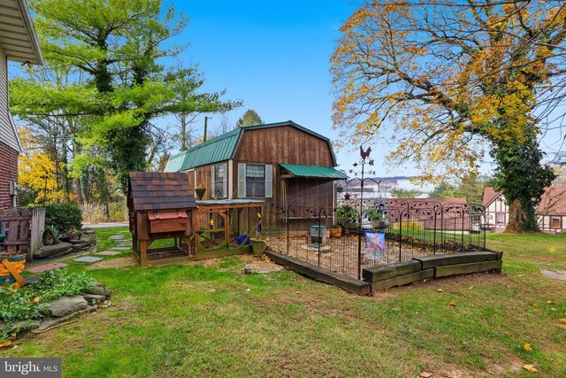 1934 FORGE HEIGHTS LN, Spring Grove, PA 17362