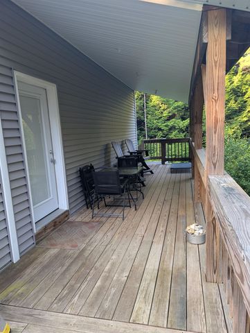 172 Covered Bridge Road, Thornton, NH 03285