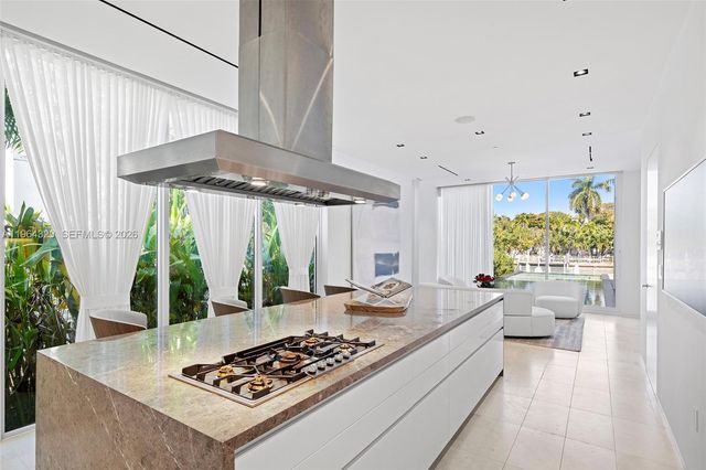 1031 W 48th St 6, Miami Beach, FL 33140