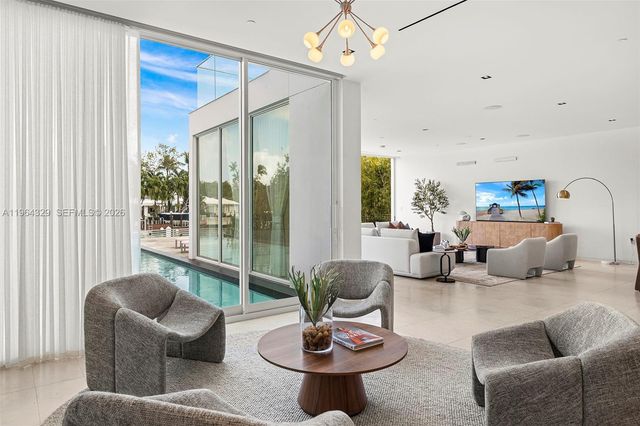 1031 W 48th St 6, Miami Beach, FL 33140