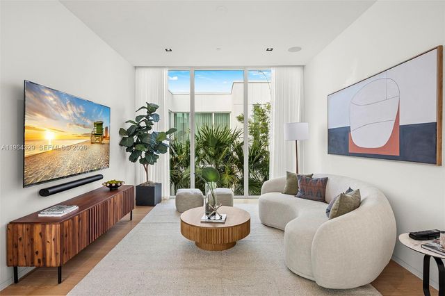 1031 W 48th St 6, Miami Beach, FL 33140