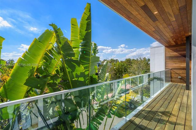 1031 W 48th St 6, Miami Beach, FL 33140