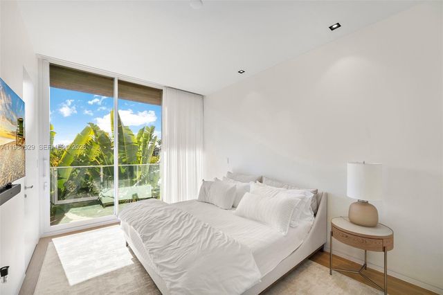 1031 W 48th St 6, Miami Beach, FL 33140