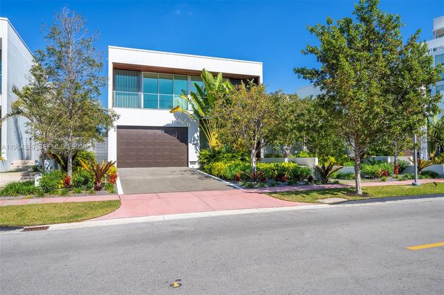 1031 W 48th St 6, Miami Beach, FL 33140