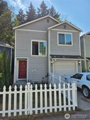 2066 NE Green Glen Lane, Bremerton, WA 98311
