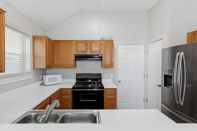 829 Parkwest Boulevard, Saginaw, TX 76179